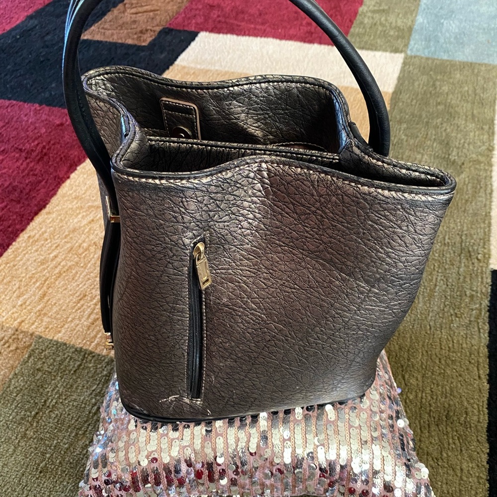 Samoe Bucket Bag